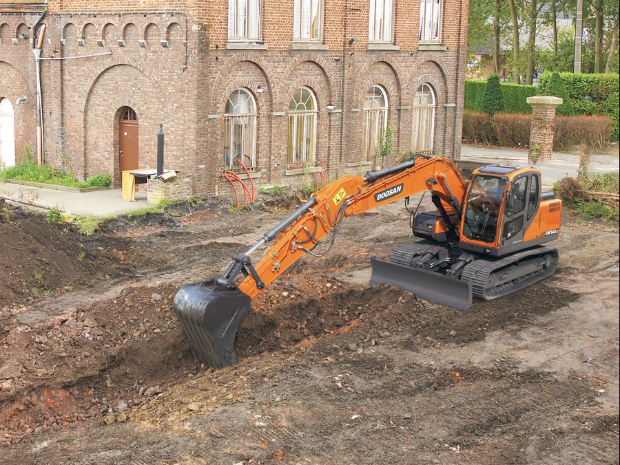 Doosan DX140LC INTRO01 01.18