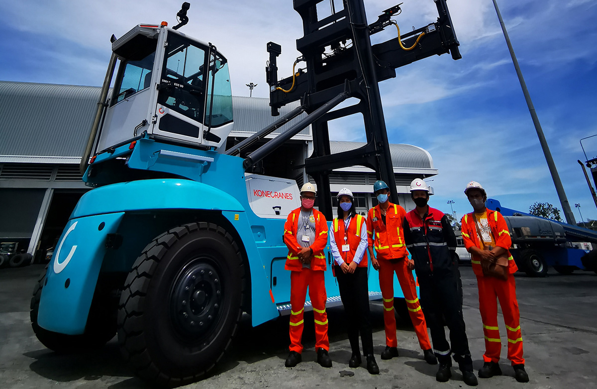 Empty Container Handler 8 11 Tons 02