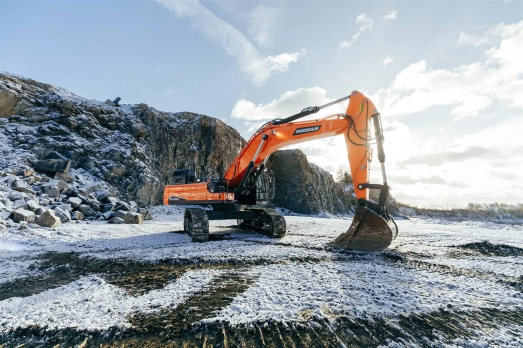 Excavator Develon DX530LC 7M