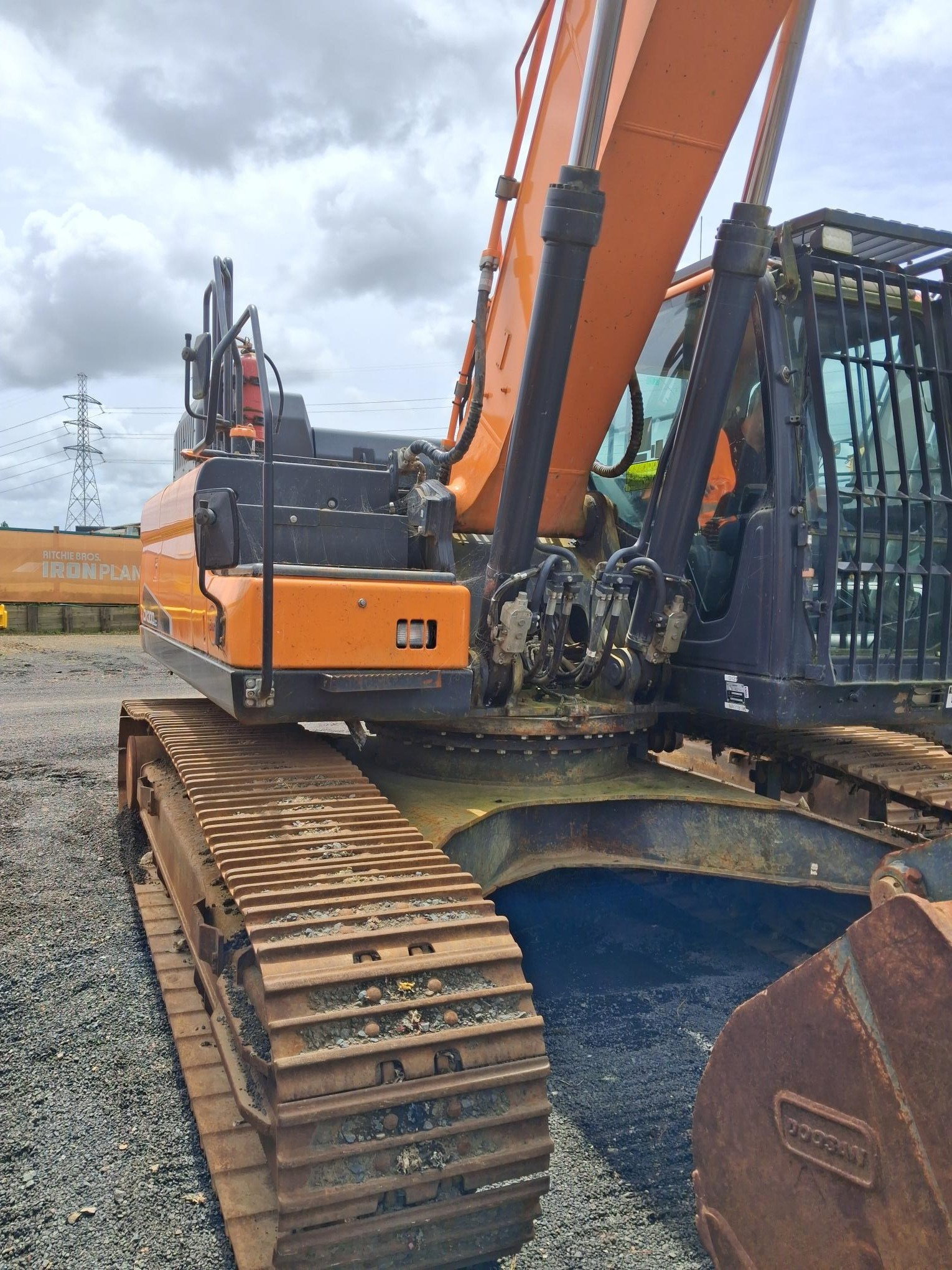 C57eedf0 00A1 449C 8840 F503c2a19a82