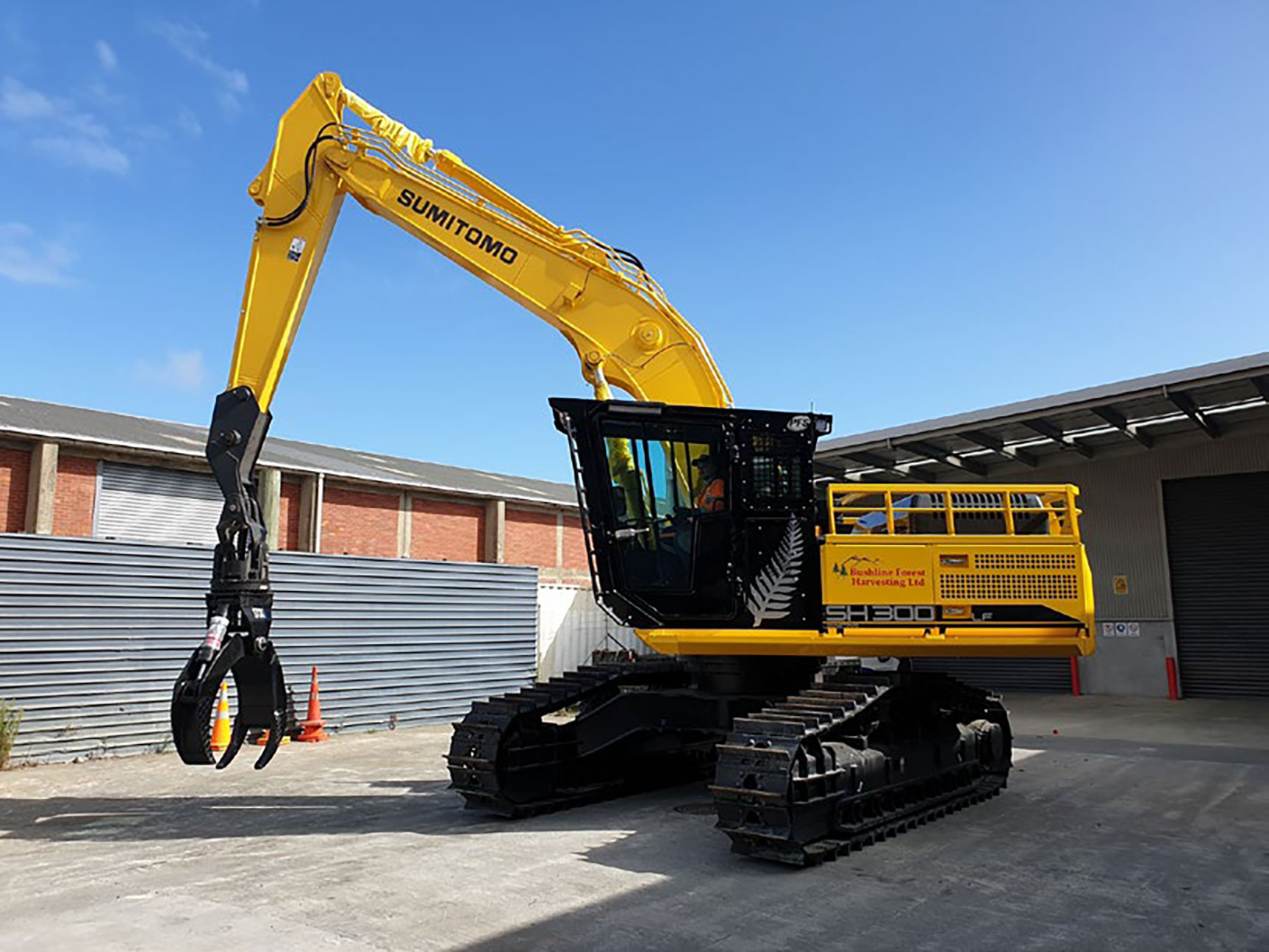 AB Equipment Sumitomo Forestry LF 6 Series SH300 Side